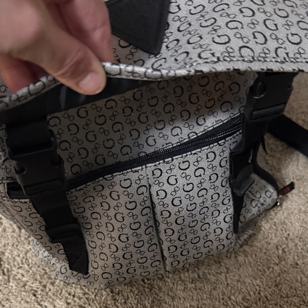 Stylish Gray Guess Backpack - Picture 6 of 10
